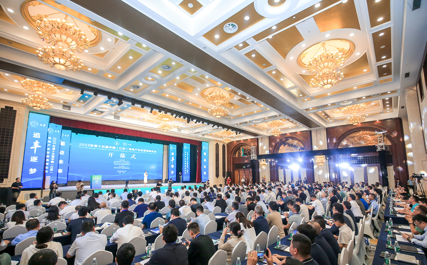 A37Y7419_w78572 A37Y7419_w78572